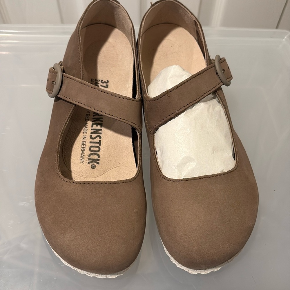 New Birkenstock Fawn  Mary Jane Size 6